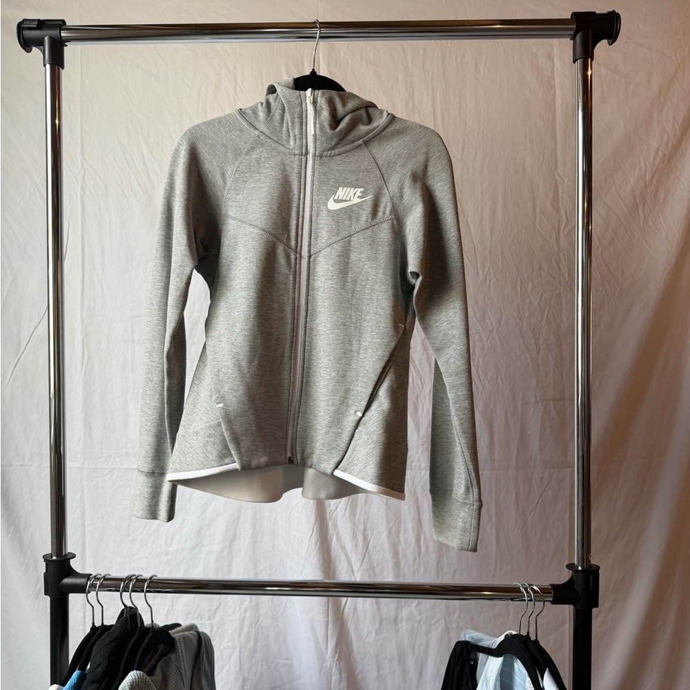 Nike Light Grey Full-Zip Hooded Jacket